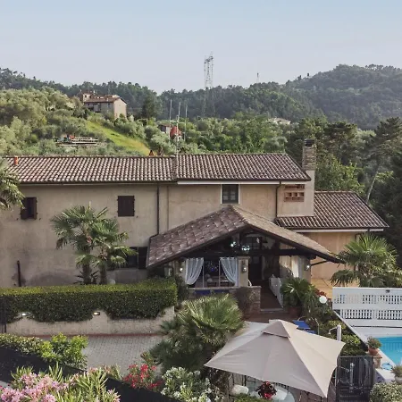 Locazione Turistica Il Melograno Montemagno (Lucca)